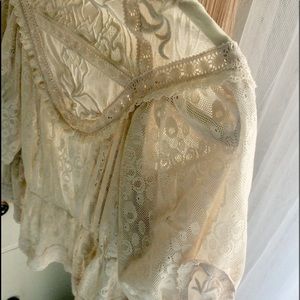 ⬇️ Vintage Nude Hip Length Romantic Wedding Jacket